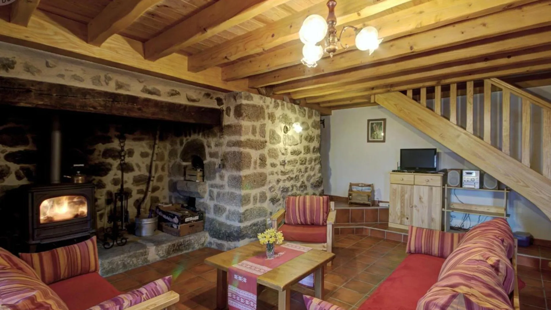 Charmant Gite Avec Terrasse, Cheminee Et Jardin, A Proximite Des Bois, Animaux Acceptes - Fr-1-496-205 Saint-Jean-Soleymieux Holiday home