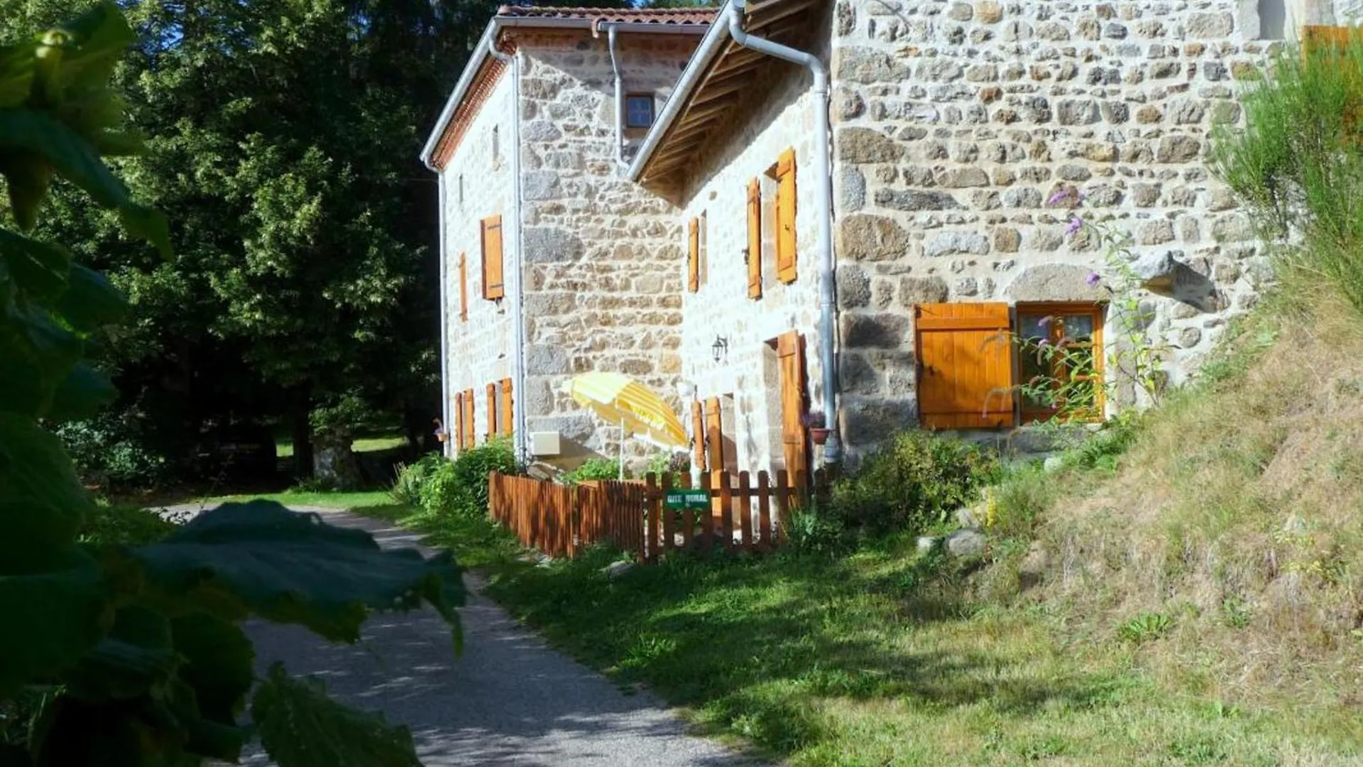Charmant Gite Avec Terrasse, Cheminee Et Jardin, A Proximite Des Bois, Animaux Acceptes - Fr-1-496-205 Saint-Jean-Soleymieux Holiday home